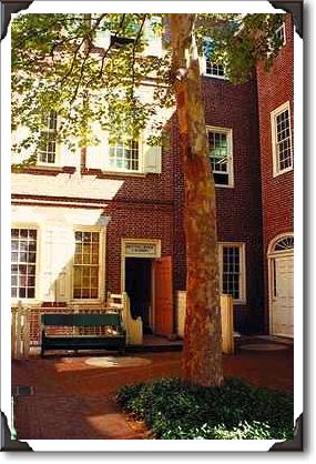 Colonial print shop, Franklin's Court