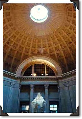 Franklin Institute entrance resembles Roman Pantheon