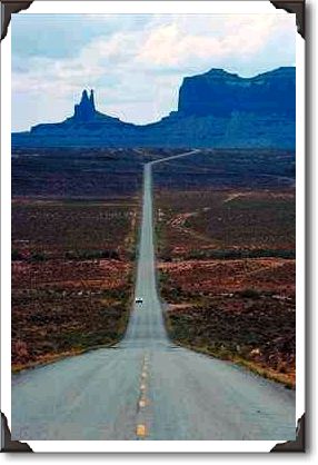 Highway 1633 through Monument Valley Tribal Park, Arizona