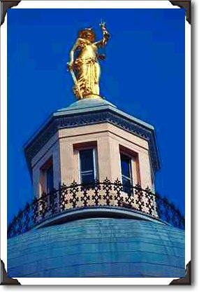 Golden Statue of Justice, New York State