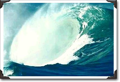 Hawaiian wave unleashes its power