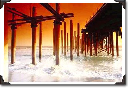 Construction of the new Huntington Beach pier, California