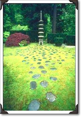 Portland, The Japanese Gardens, Pagoda (goju-no-to)