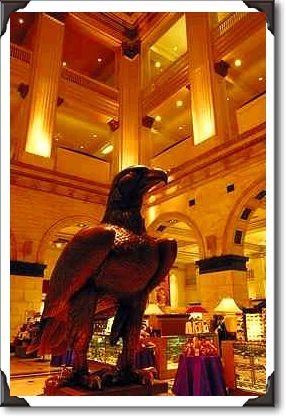Huge bronze eagle, Wannamaker Store