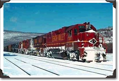 Lehigh Valley, EMD #311 leads freight at Lehighton, PA