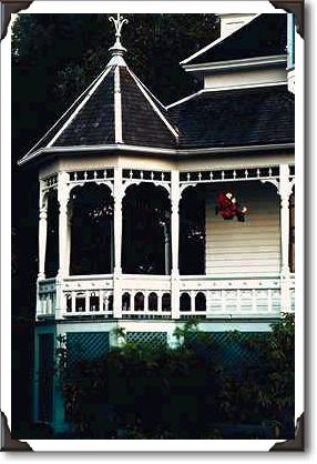 Porch Pavilion, Albany, Oregon