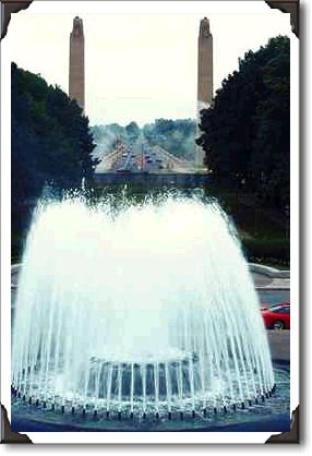 Huge fountain beautifies Capitol Hill, Pennsylvania