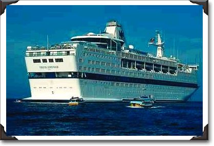 Cruise ship at Avalon Harbor, Catalina Island, California